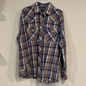 Wyoming Traders XL long sleeve pearl snap shirt